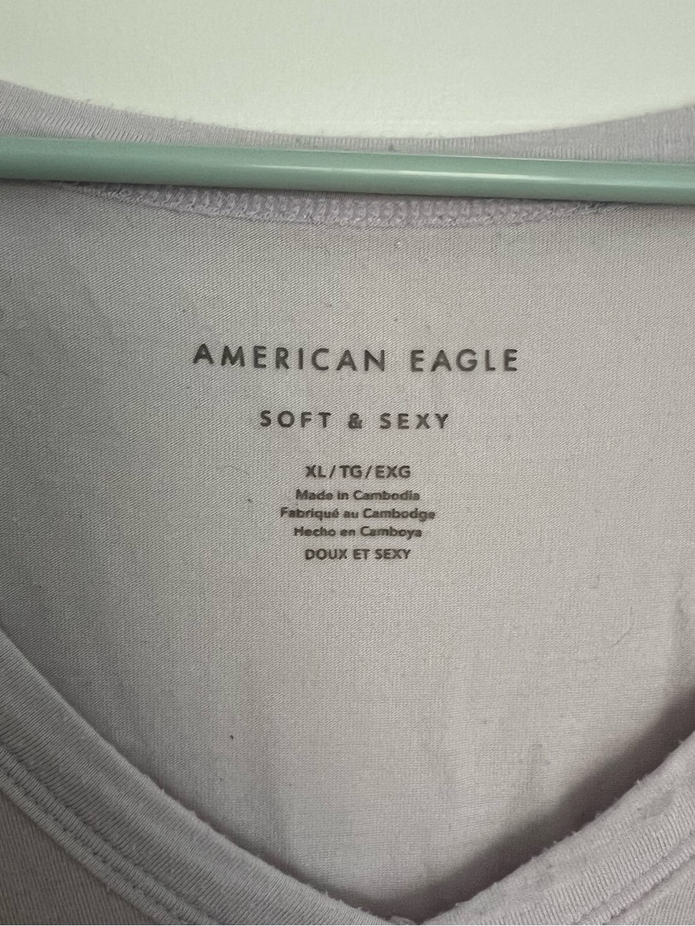American Eagle Outfitters Soft & Sexy V-Neck Short Sleeve Tee bundle! - Picture 4 of 7